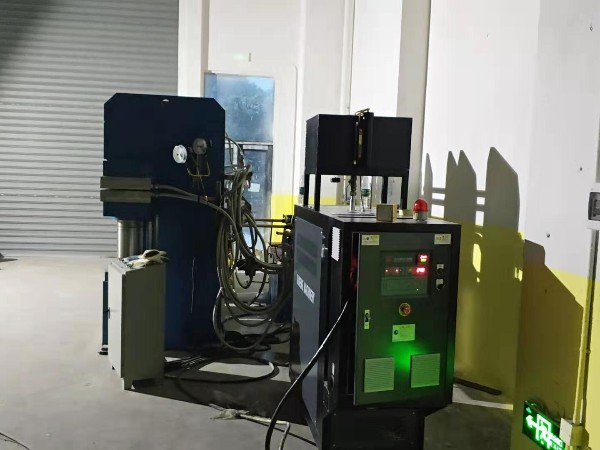 薄膜生產(chǎn)線用風(fēng)冷式模溫機(jī)原理介紹「歐能機(jī)械」專業(yè)廠家