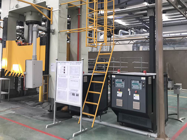 SMC模具加溫油溫機助力深加工制品生產(chǎn)，提升制造效率