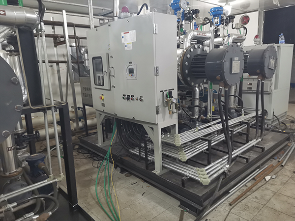 撬裝式防爆模溫機生產(chǎn)電子陶瓷元件，保障溫度穩(wěn)定
