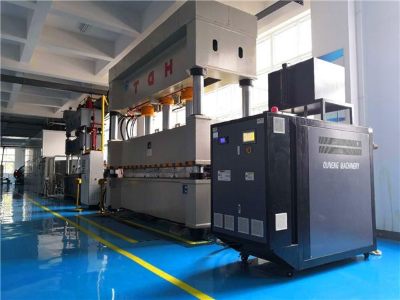 碳纖維復(fù)合材料成型工藝，記得收藏「歐能機(jī)械」